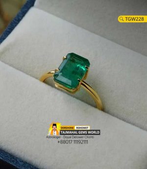 Colombian Emerald (Panna) Gemstone Panchadhatu Ring Price 77,000 TK in Bangladesh https://www.tajmahalgemsworld.com/