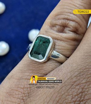Zambian Emerald (Panna) Gemstone Silver Ring Price 30,000 TK in Bangladesh https://www.tajmahalgemsworld.com/