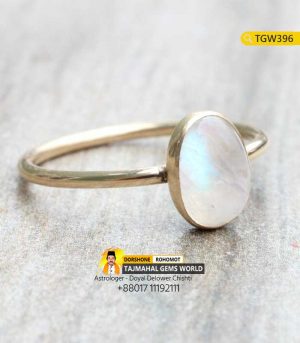 Rainbow Moonstone Finger Ring Chandra Kanta Moni Ring Price https://www.tajmahalgemsworld.com/